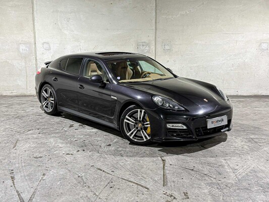 Porsche Panamera GTS 4.8 V8 430hp 2012 Sport-Chrono