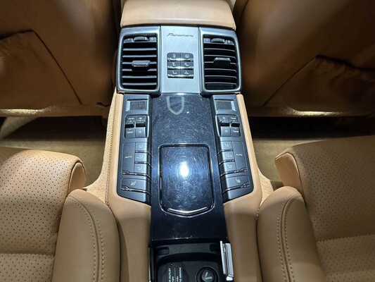 Porsche Panamera GTS 4.8 V8 430hp 2012 Sport-Chrono