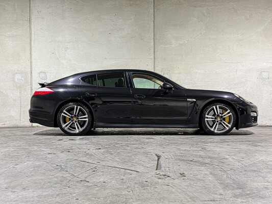 Porsche Panamera GTS 4.8 V8 430hp 2012 Sport-Chrono