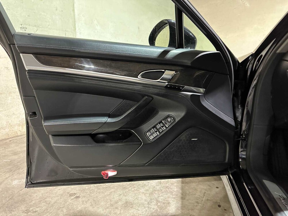 Porsche Panamera 3.6 V6 PDK 299pk 2011