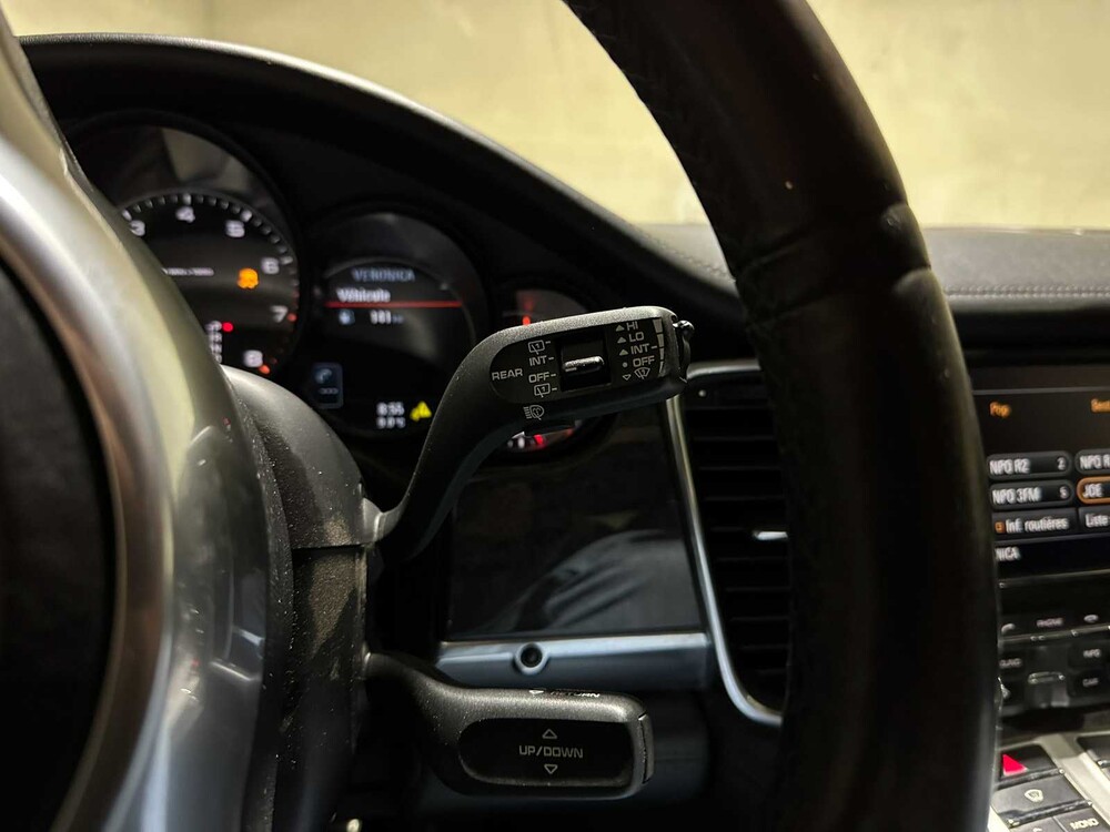 Porsche Panamera 3,6 V6 PDK 299 PS 2011