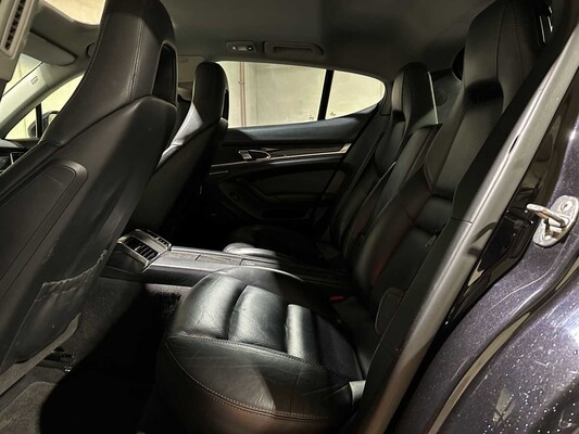 Porsche Panamera 3.6 V6 PDK 299pk 2011