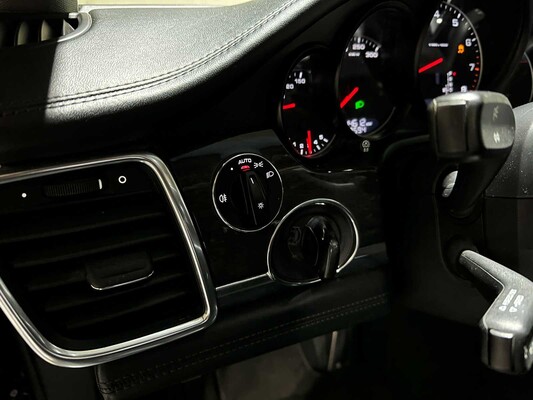 Porsche Panamera 3,6 V6 PDK 299 PS 2011