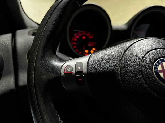 Alfa Romeo 156 GTA 3.2 V6 Berlina 250 PS 2003 (Original-NL), 51-LV-RH Youngtimer