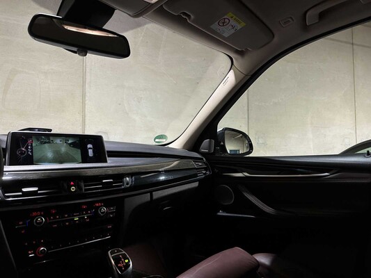 BMW X5 xDrive50i 4.4 V8 High Executive 449pk 2014, J-094-RR