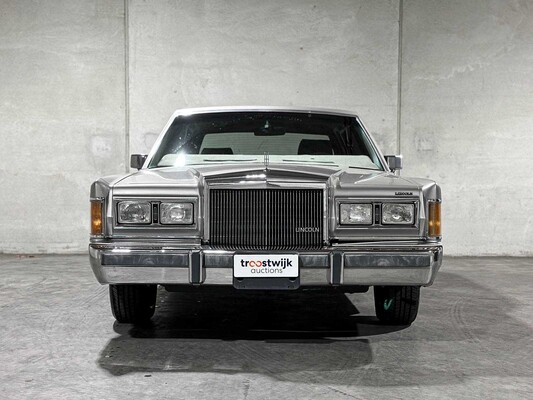 Lincoln Town Car 4.9 V8 Signature SD 160pk 1989, K-946-BX