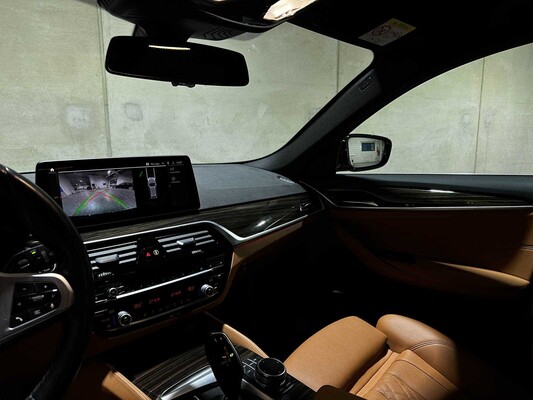 BMW 530d High Executive M-Sport 286pk 2020 5-serie Touring G31, N-026-XZ