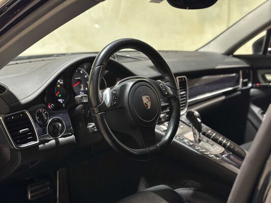 Porsche Panamera S 4.8 V8 405 PS 2011