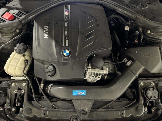 BMW M135i xDrive 320pk 2013 (Origineel-NL) 1-serie F20, 9-KHH-43