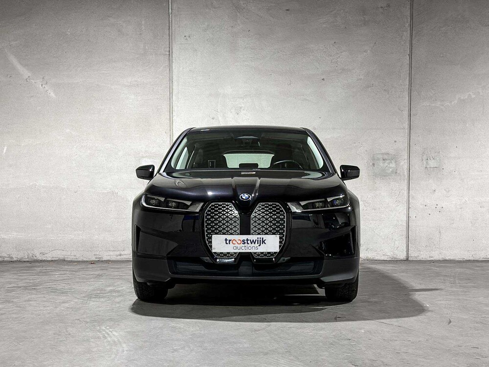 BMW iX xDrive40 Executive 77 kWh 326pk 2023 (Origineel-NL), T-756-HD