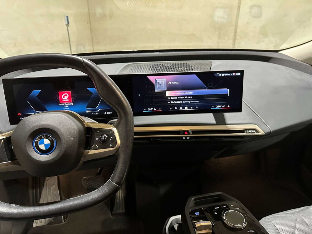 BMW iX xDrive40 Executive 77 kWh 326pk 2023 (Origineel-NL), T-756-HD