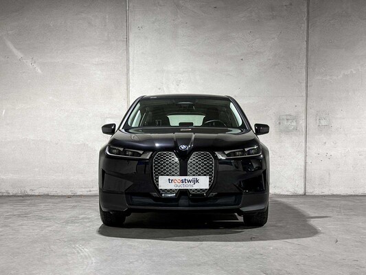 BMW iX xDrive40 Executive 77 kWh 326pk 2023 (Origineel-NL), T-756-HD