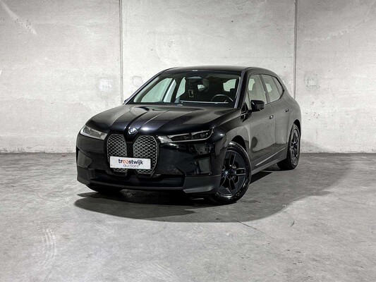 BMW iX xDrive40 Executive 77 kWh 326pk 2023 (Origineel-NL), T-756-HD
