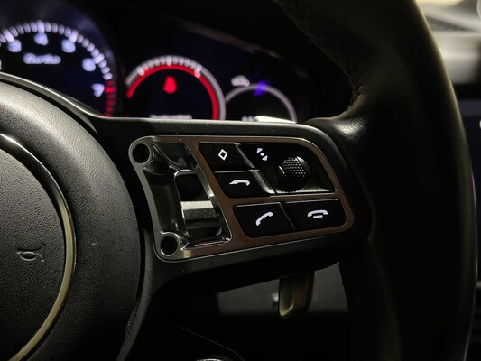 Porsche Cayenne Coupe Turbo 4.0 V8 549pk 2019, J-757-HF