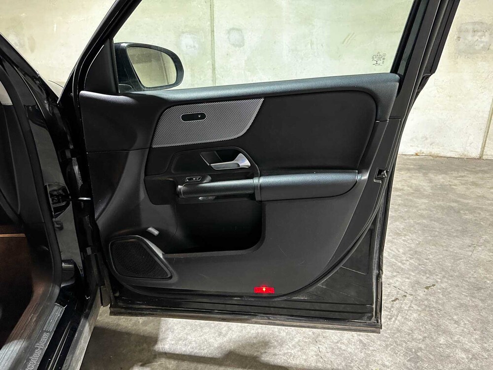 Mercedes-Benz GLB180 Business Solution 136hp 2021 (Origineel-NL + 1e Eigenaar) GLB-Klasse, L-079-FR