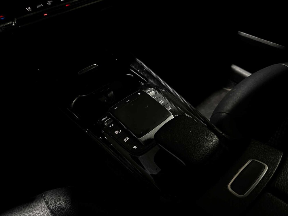 Mercedes-Benz GLB180 Business Solution 136hp 2021 (Origineel-NL + 1e Eigenaar) GLB-Klasse, L-079-FR