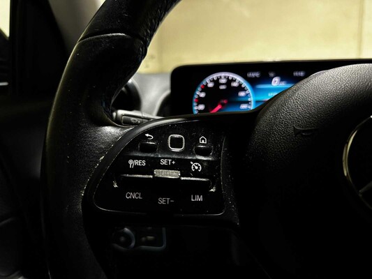 Mercedes-Benz GLB180 Business Solution 136hp 2021 (Origineel-NL + 1e Eigenaar) GLB-Klasse, L-079-FR