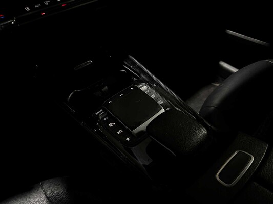 Mercedes-Benz GLB180 Business Solution 136hp 2021 (Origineel-NL + 1e Eigenaar) GLB-Klasse, L-079-FR
