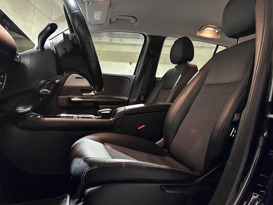 Mercedes-Benz GLB180 Business Solution 136 PS 2021 (Original-NL + 1. Eigentümer) GLB-Klasse, L-079-FR