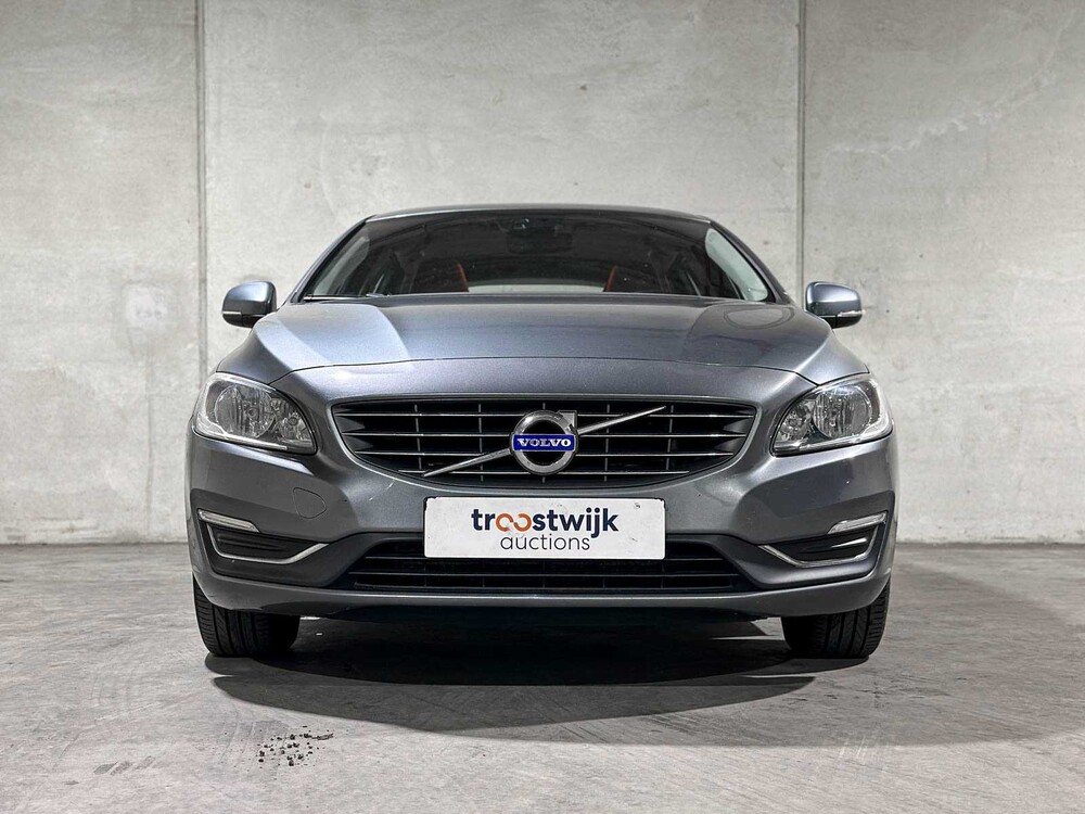 Volvo V60 2.0 D2 Nordic+ 120pk 2017 (Origineel-NL + 1e Eigenaar), PR-131-K