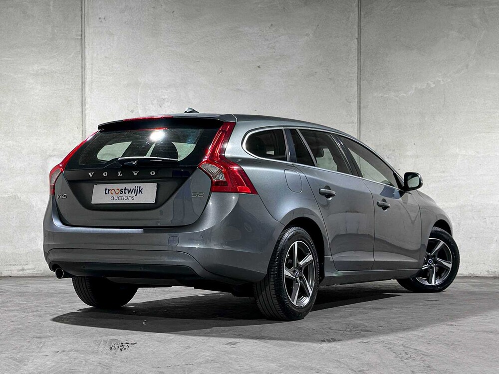 Volvo V60 2.0 D2 Nordic+ 120pk 2017 (Origineel-NL + 1e Eigenaar), PR-131-K