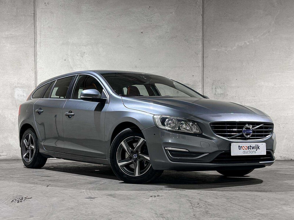 Volvo V60 2.0 D2 Nordic+ 120pk 2017 (Origineel-NL + 1e Eigenaar), PR-131-K