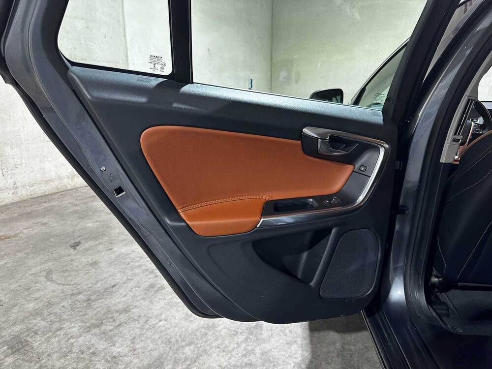 Volvo V60 2.0 D2 Nordic+ 120hp 2017 (Original-NL + 1st Owner), PR-131-K