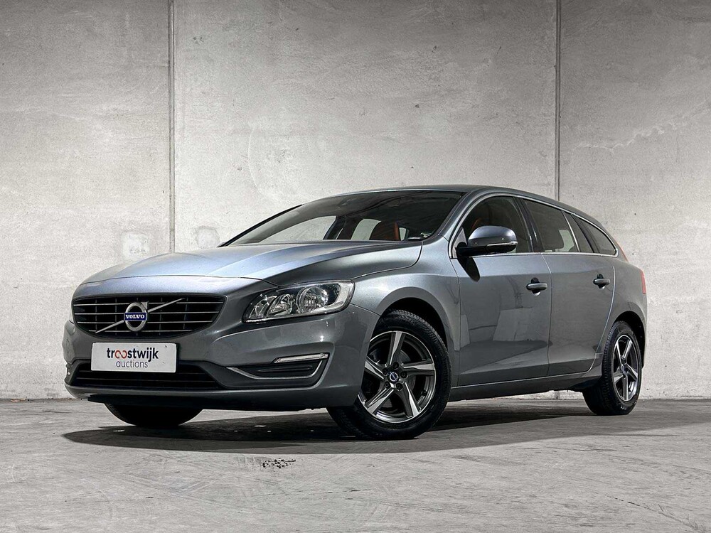 Volvo V60 2.0 D2 Nordic+ 120hp 2017 (Original-NL + 1st Owner), PR-131-K