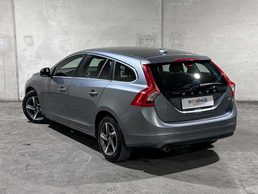 Volvo V60 2.0 D2 Nordic+ 120pk 2017 (Origineel-NL + 1e Eigenaar), PR-131-K