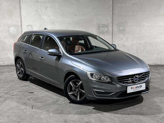 Volvo V60 2.0 D2 Nordic+ 120pk 2017 (Origineel-NL + 1e Eigenaar), PR-131-K