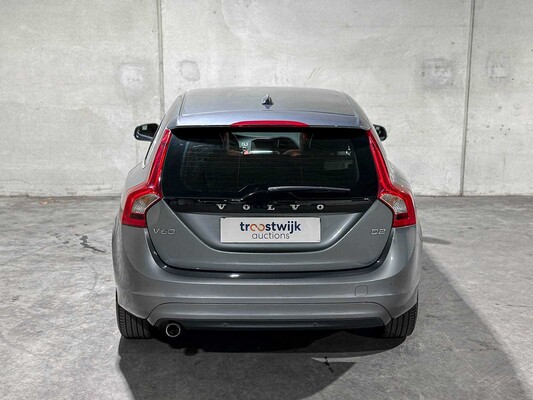 Volvo V60 2.0 D2 Nordic+ 120pk 2017 (Origineel-NL + 1e Eigenaar), PR-131-K