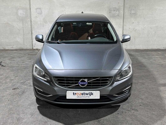 Volvo V60 2.0 D2 Nordic+ 120pk 2017 (Origineel-NL + 1e Eigenaar), PR-131-K