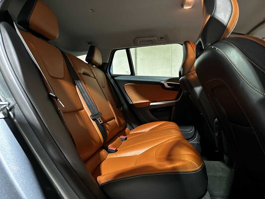 Volvo V60 2.0 D2 Nordic+ 120hp 2017 (Original-NL + 1st Owner), PR-131-K