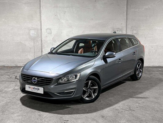 Volvo V60 2.0 D2 Nordic+ 120hp 2017 (Original-NL + 1st Owner), PR-131-K