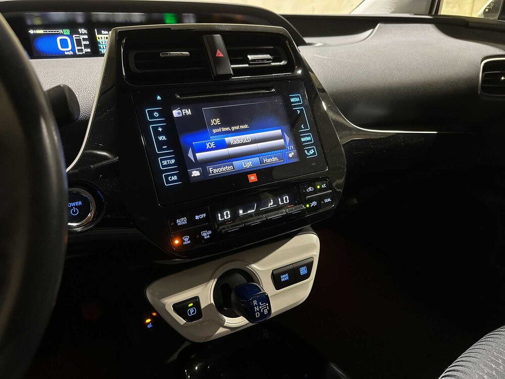 Toyota Prius 1.8 Dark Edition 98pk 2017, H-314-FX