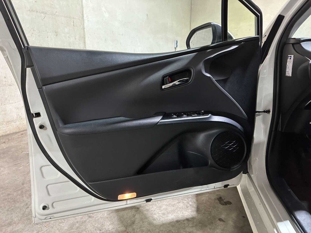 Toyota Prius 1.8 Dark Edition 98 PS 2017, H-314-FX
