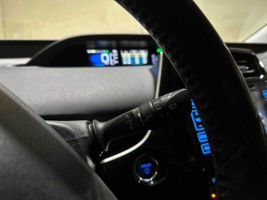 Toyota Prius 1.8 Dark Edition 98pk 2017, H-314-FX