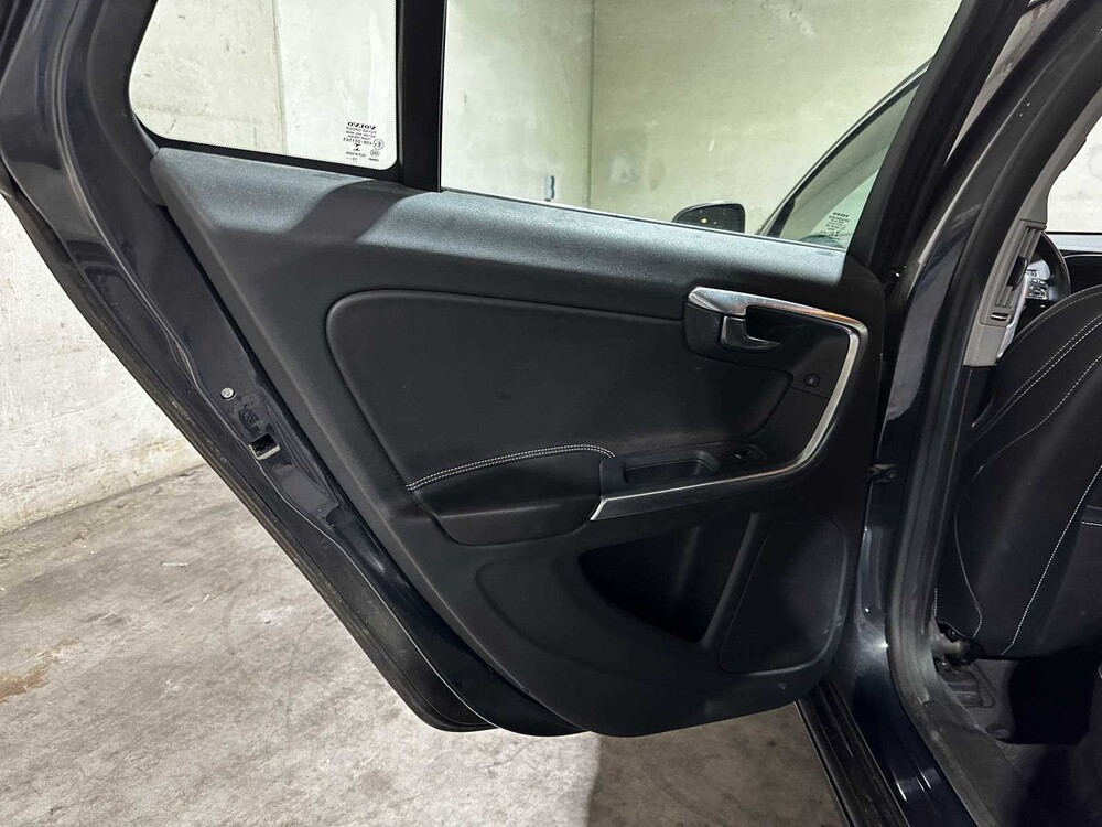 Volvo V60 1.6 T4 Summum 2014 ORG-NL, 6-TJB-81