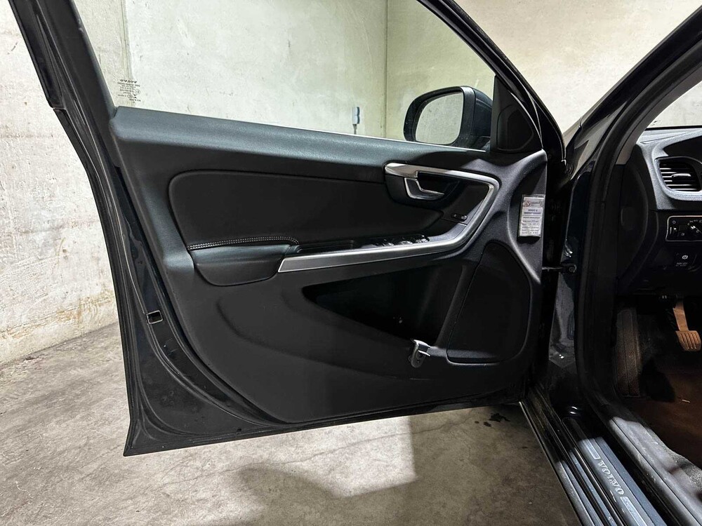Volvo V60 1.6 T4 Summum 2014 ORG-NL, 6-TJB-81