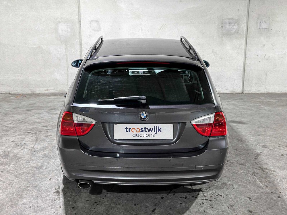 BMW 318i Touring High Executive 3-serie 141pk 2008, 22-HNJ-3 youngtimer