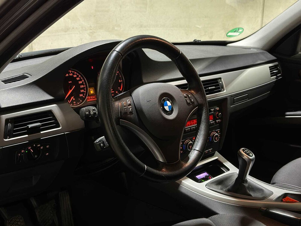 BMW 318i Touring High Executive 3er 141 PS 2008, 22-HNJ-3 Youngtimer