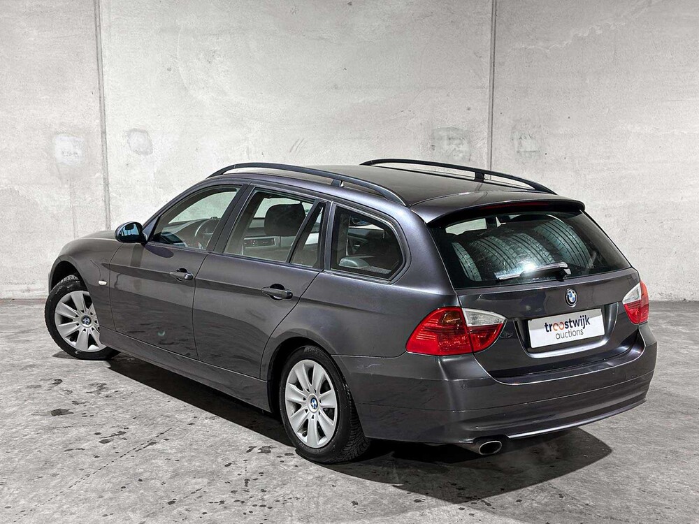 BMW 318i Touring High Executive 3-series 141hp 2008, 22-HNJ-3 youngtimer