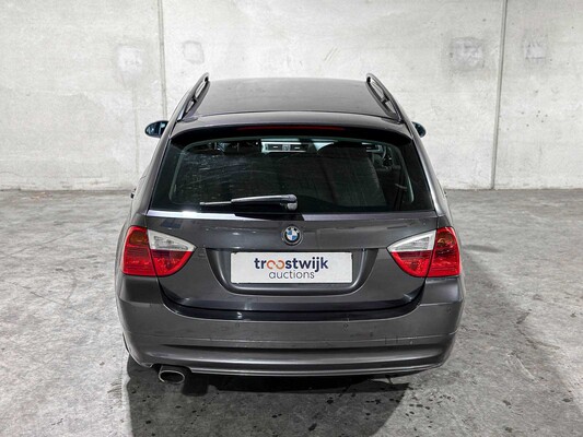 BMW 318i Touring High Executive 3-serie 141pk 2008, 22-HNJ-3 youngtimer