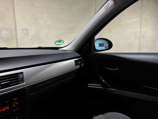 BMW 318i Touring High Executive 3-serie 141pk 2008, 22-HNJ-3 youngtimer