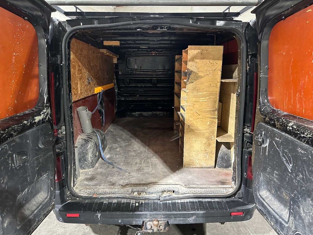 Renault Trafic 1.6 dCi T29 L2H1 Luxe 120pk 2017 (Origineel-NL), V-989-DS Bedrijfswagen