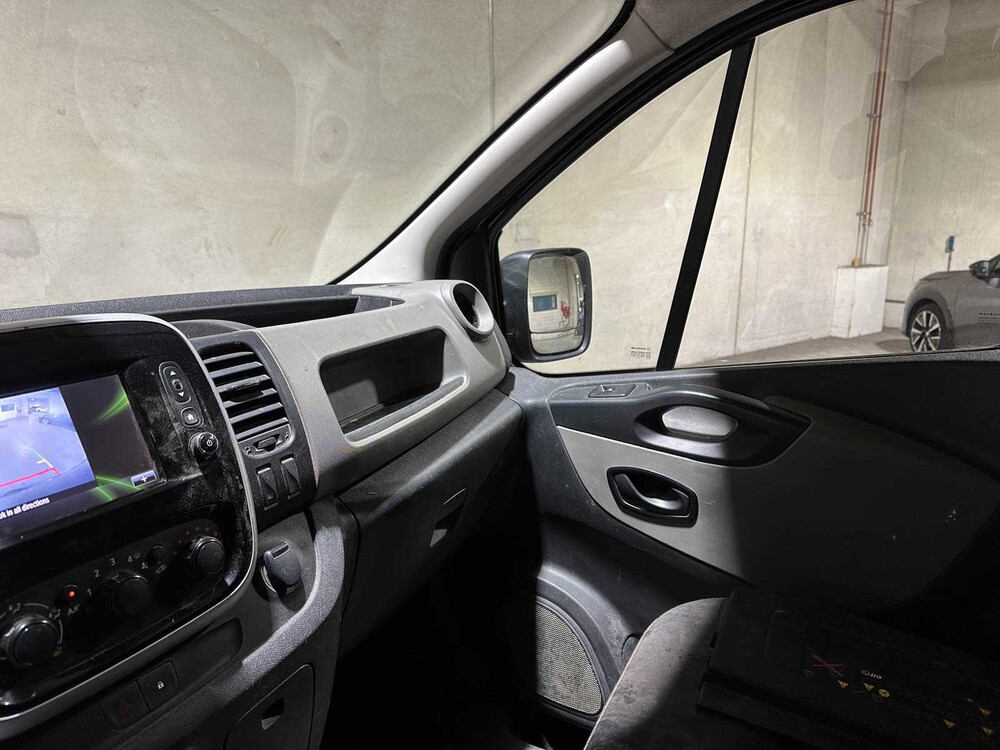Renault Trafic 1.6 dCi T29 L2H1 Luxe 120pk 2017 (Origineel-NL), V-989-DS Bedrijfswagen