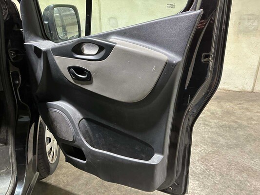 Renault Trafic 1.6 dCi T29 L2H1 Luxe 120pk 2017 (Origineel-NL), V-989-DS Bedrijfswagen