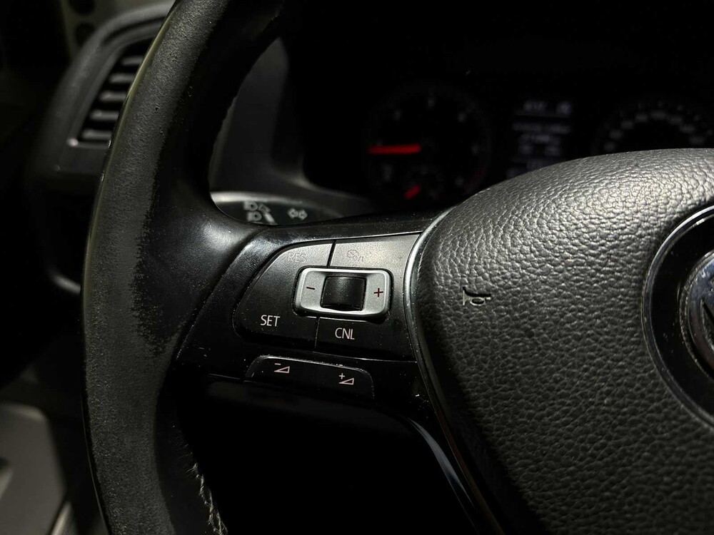 Volkswagen Transporter 2.0 TDI L2H1 