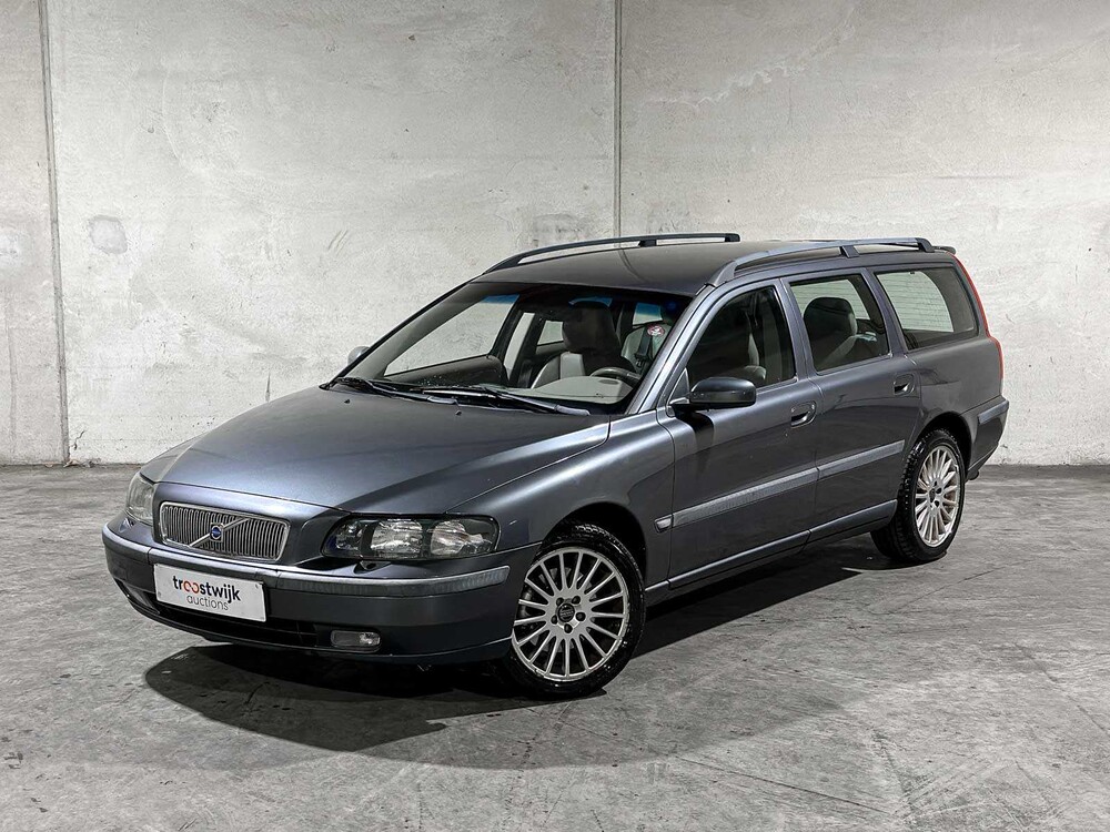 Volvo V70 2,4 D5 Geartronic Edition II 163 PS 2003, 82-KSR-8 Youngtimer