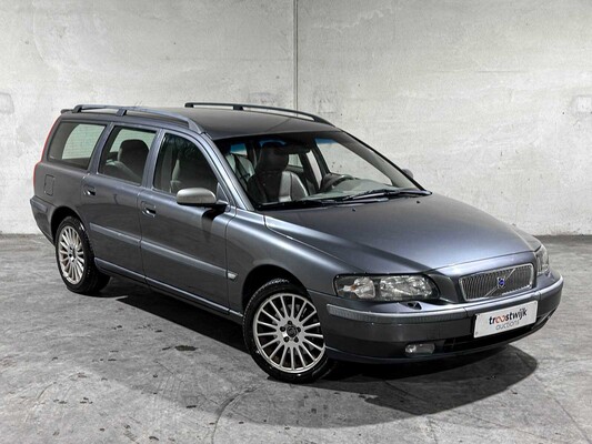 Volvo V70 2.4 D5 Geartronic Edition II 163pk 2003, 82-KSR-8 Youngtimer
